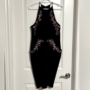 BISOU BISOU Michele Bohbot Halter Neck embroidered  Dress - Sz 16W